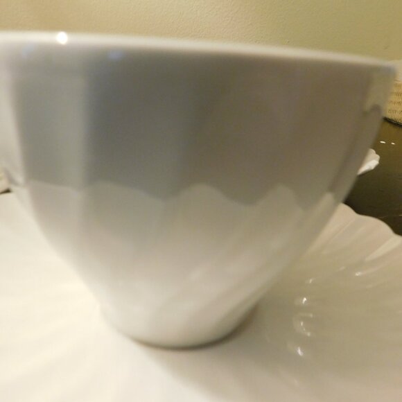 English Tea Cup Set - Picture 2 of 5